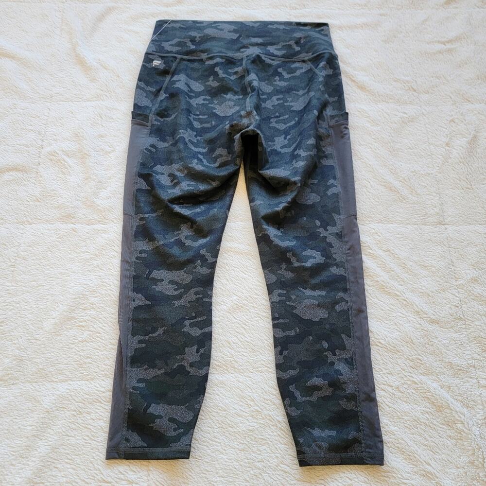 Fabletics On The Go Powerhold Capri Leggings - Picture 3 of 5